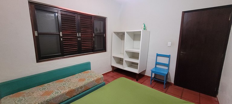 Sobrado espaçoso no Itaguá bem localizado