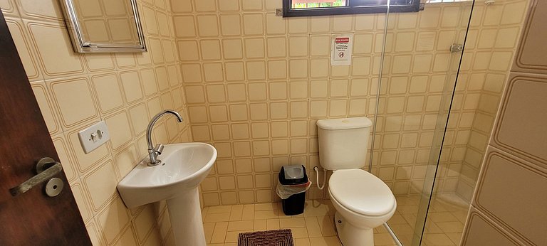 Sobrado espaçoso no Itaguá bem localizado