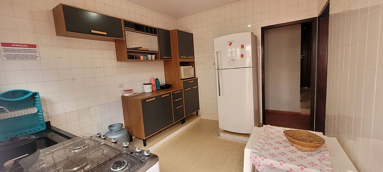 Sobrado espaçoso no Itaguá bem localizado